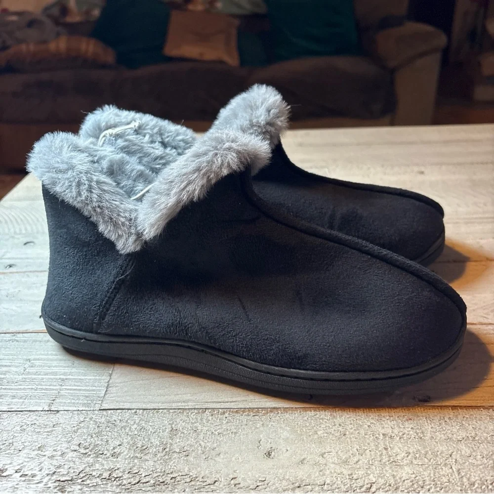 Old Navy Womens Black Faux Fur Lined Cozy  Bootie Slippers Size 8 - Picture 14 of 15
